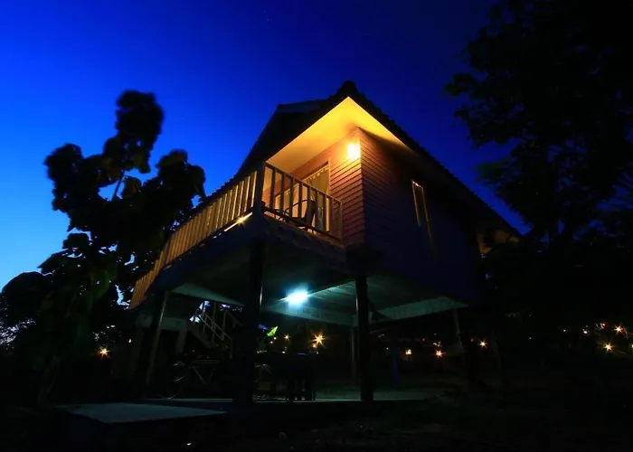 Baanrai Areeya Resort