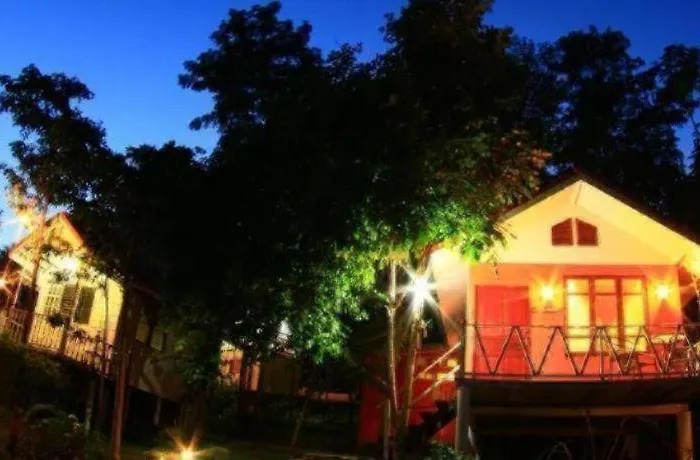 Resort Baanrai Areeya