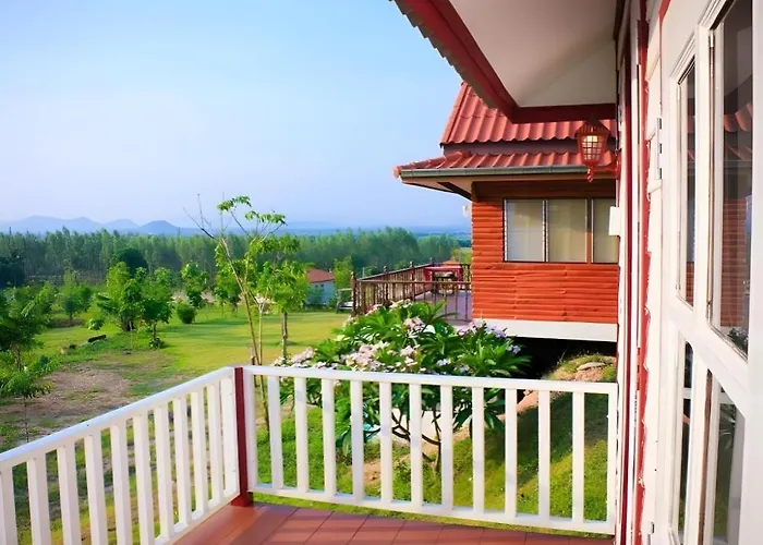 Baanrai Areeya Resort 2*